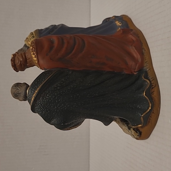 Beautiful Vintage Nativity Scene - Picture 5 of 17